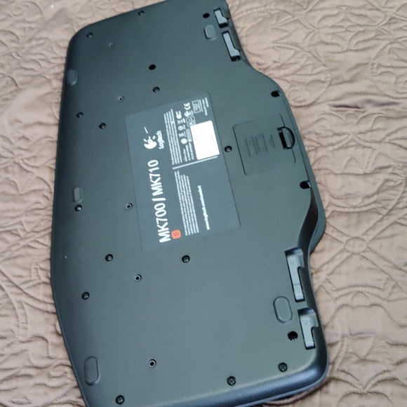 Logitech Keyboard - Picture 2 of 7